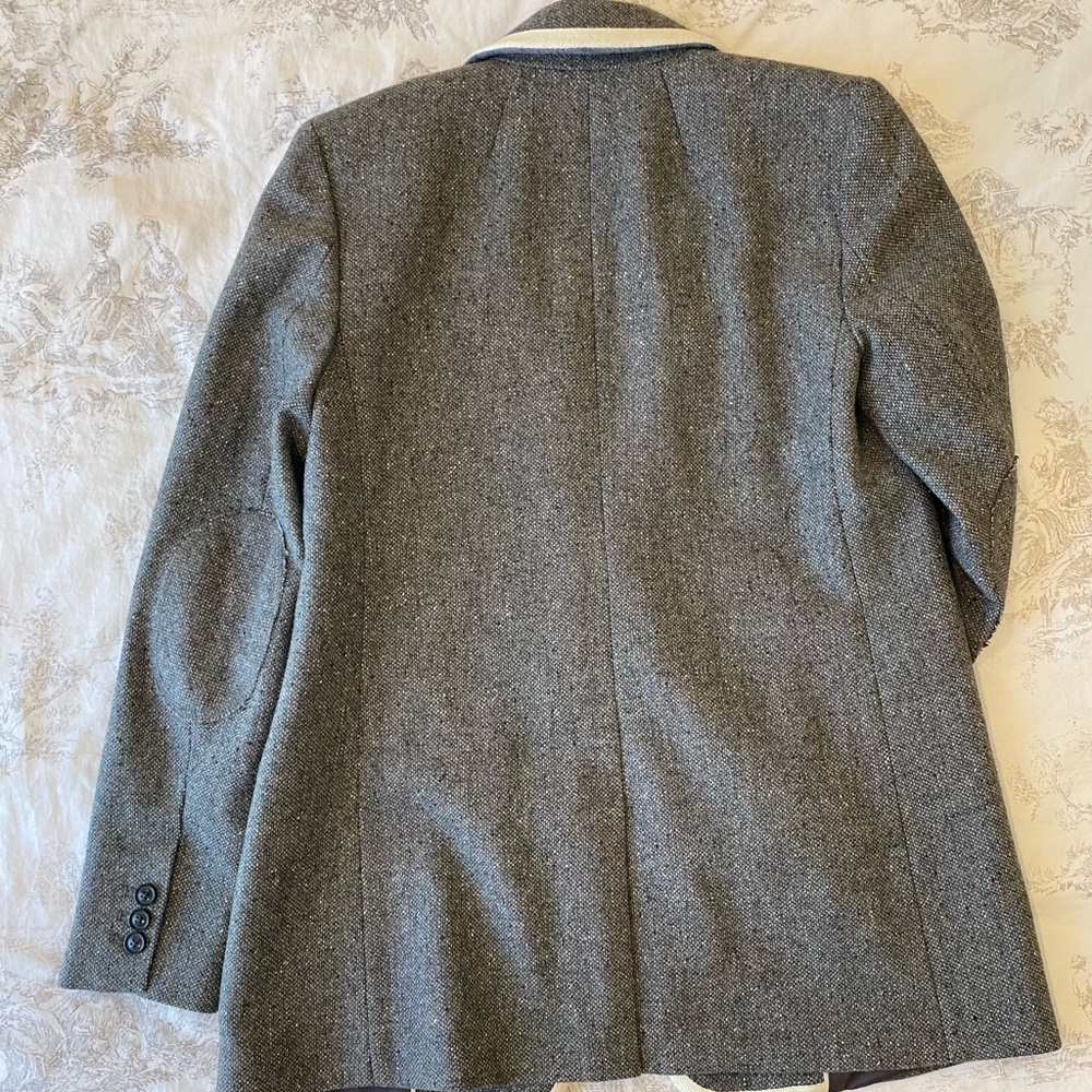 Banana Republic Gray Blazer with Cream Accents - Picture 7 of 7
